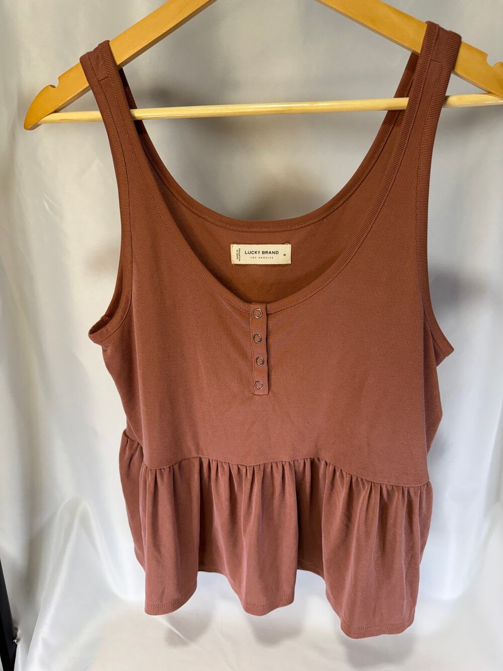 Lucky Brand Womens M Terracotta Ribbed Peplum Tank Top Henley Snap Front Boho